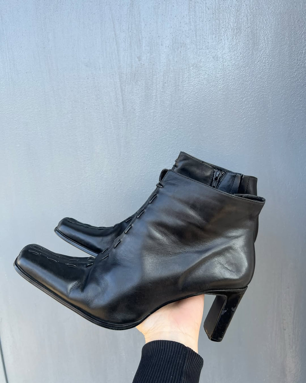 RIBBED LONG HEELS