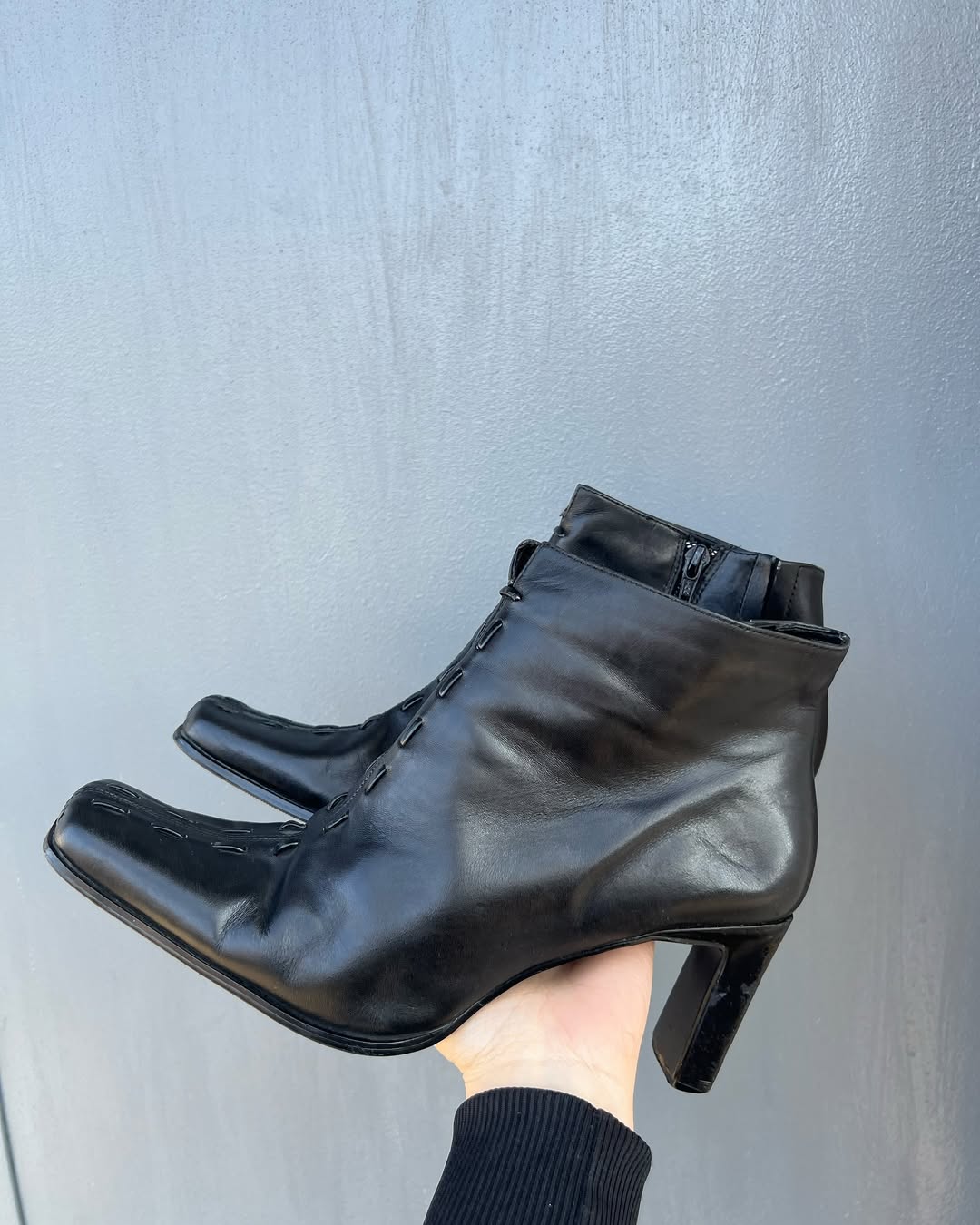 RIBBED LONG HEELS