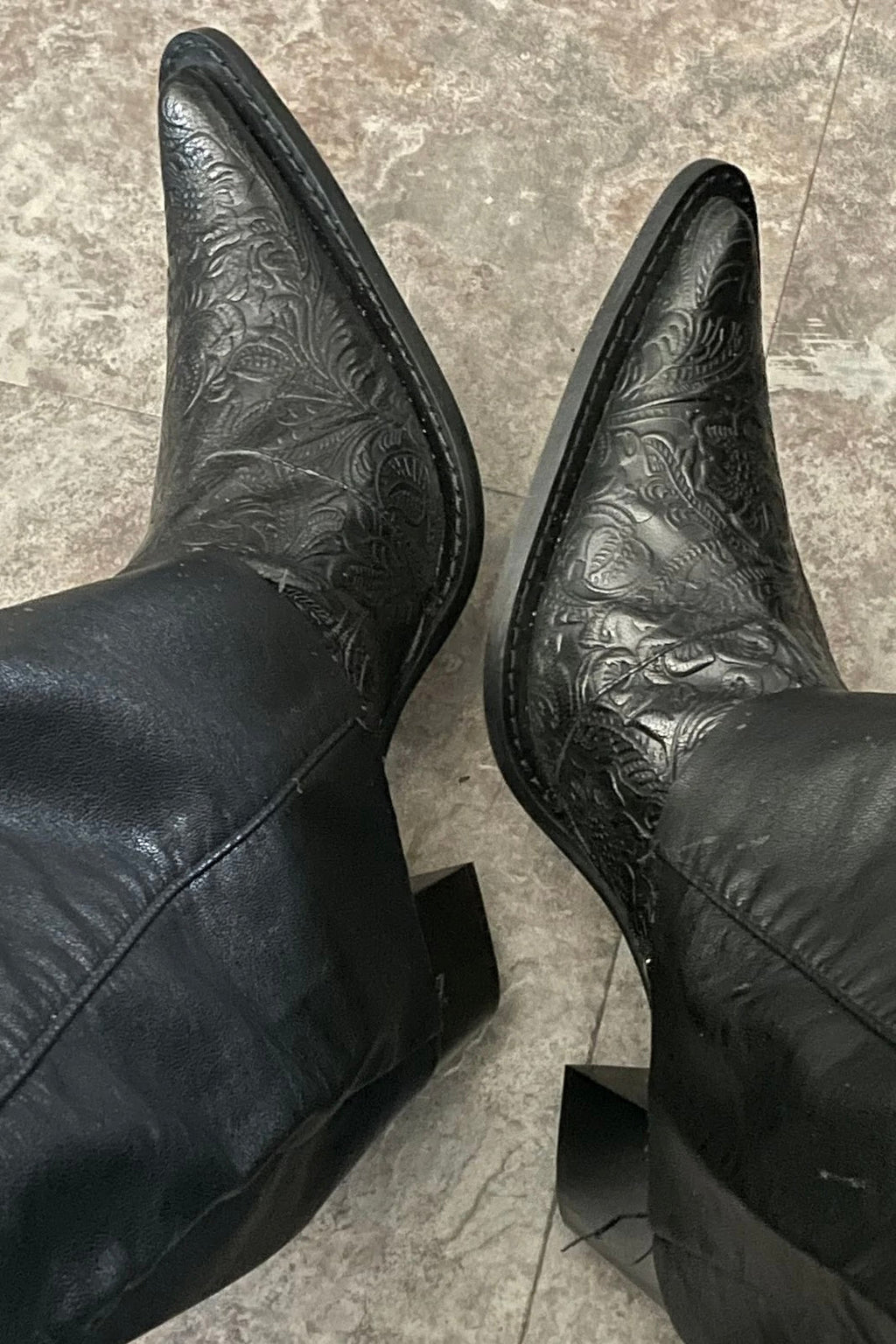 SILKY CARVED BOOTS