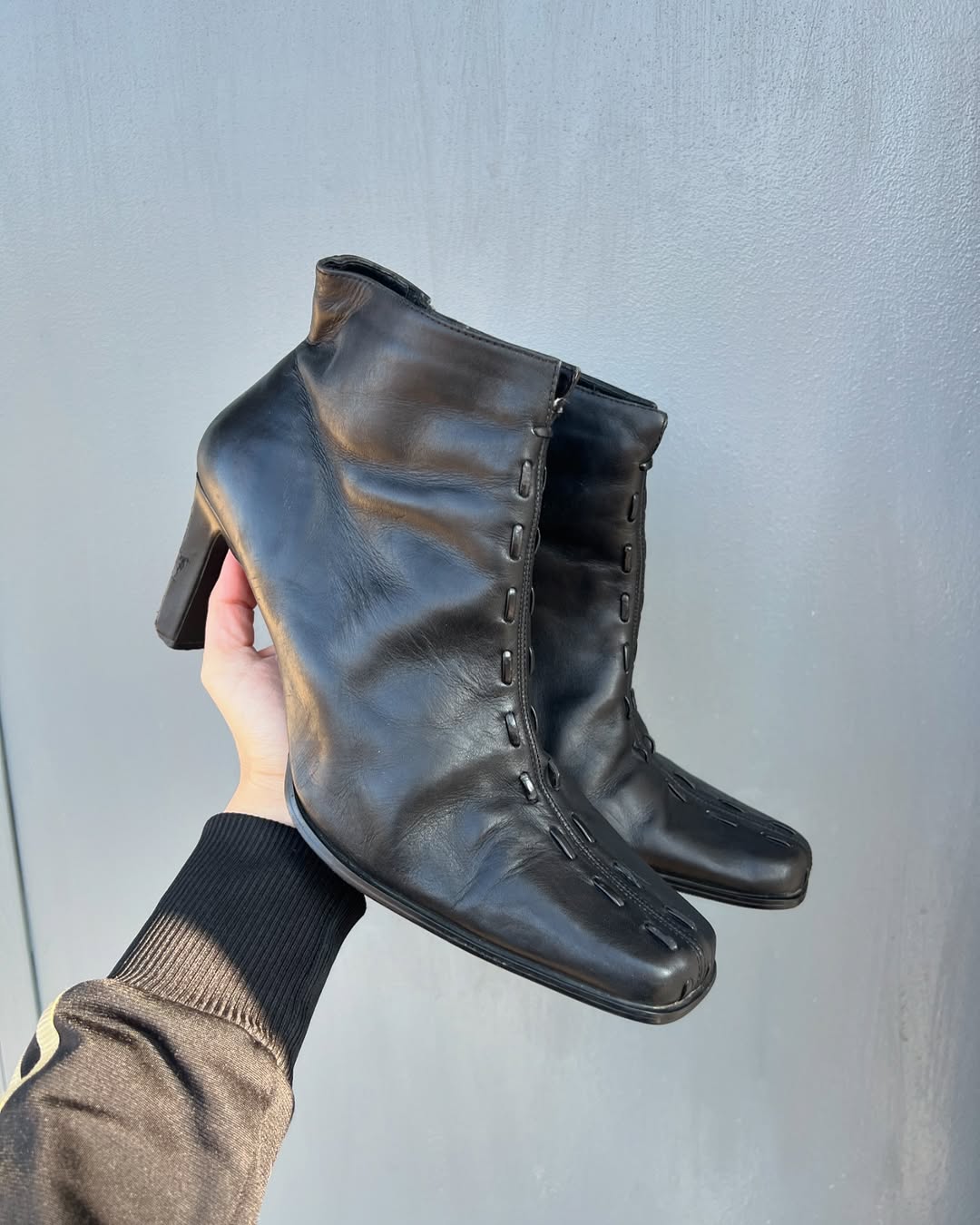 RIBBED LONG HEELS
